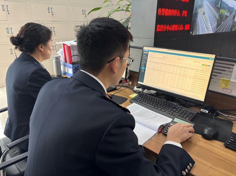 10.31+绵阳管理处+绵阳管理处成功追缴 “蹭免” 逃费车辆(1).jpg