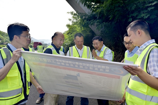 8.14川高公司监事会主席何刚赴成德南公司调研指导1_副本.jpg