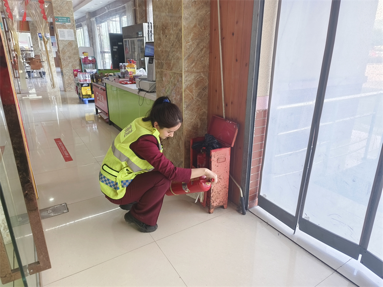 11.22+廖家湾停车区+廖家湾停车区开展冬季安全隐患排查工作 (2).jpg