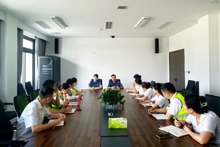 a5b54310-dd34-4da1-bbed-5dae5e579edf.jpg