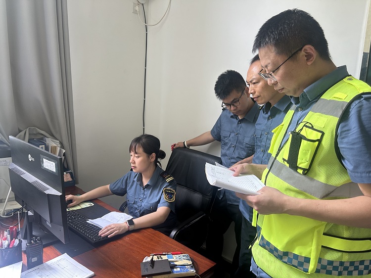 7.18+稽查机电大队+公司稽查大队联合管理处开展授权卡管理和网络安全稽查.JPG