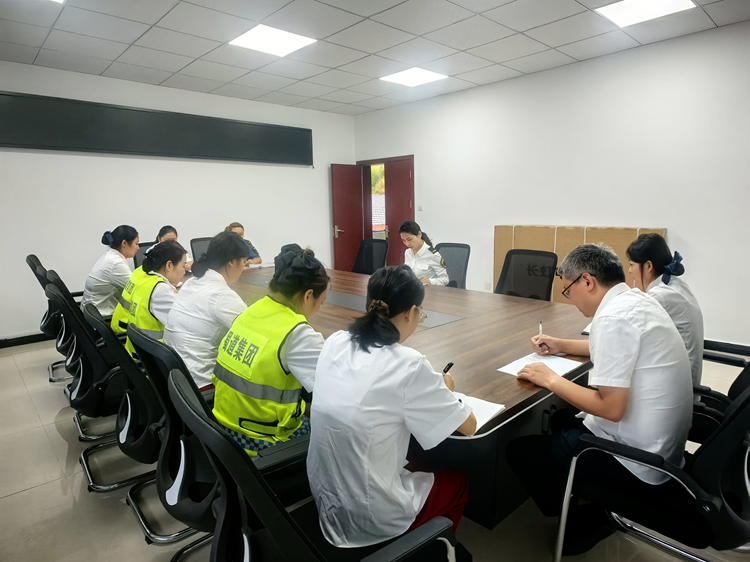 9.21+鸣龙站+鸣龙站开展清风伴行，廉洁守岗主题学习会.png