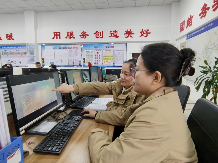 1.28+绵遂稽查机电+三车协同通行仅一车缴费 稽查中队精准查处成功追缴欠费.jpg