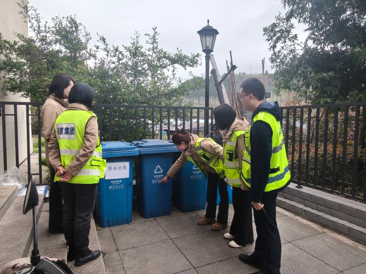 3.18+三台收费站+三台收费站开展“践行绿色环保新风尚 落实垃圾分类新标准”主题活动.jpg