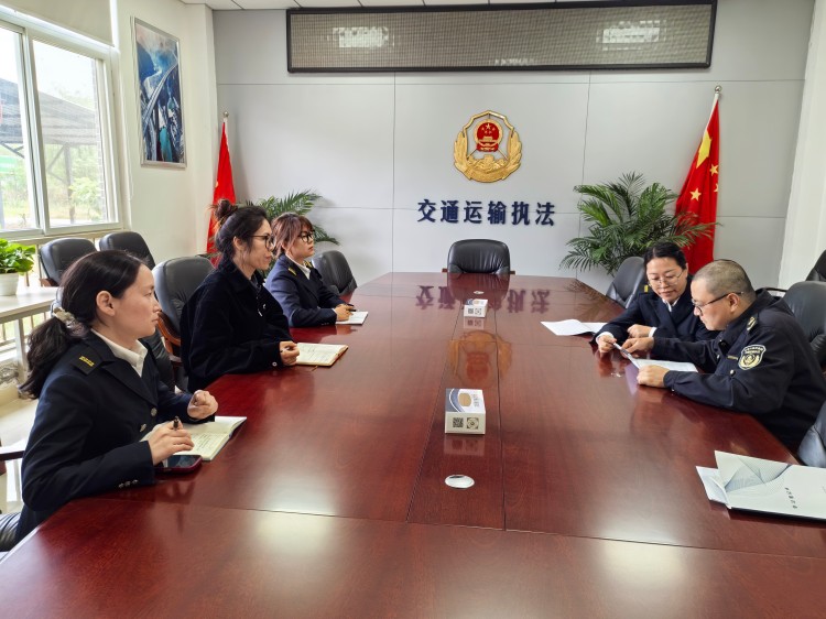 4.13+绵阳管理中心+绵阳管理中心收费稽查科联合执法部门召开联勤联动会议 共筑打逃防线(1).jpg