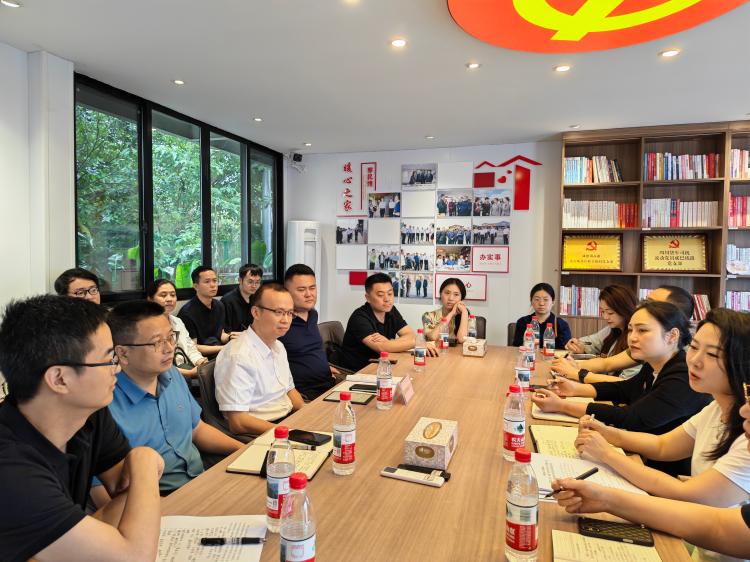 中国铁路成都局集团公司赴金堂服务区新时代文明实践站调研交流