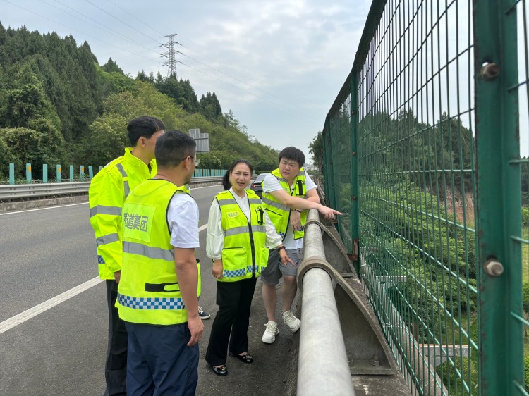 6.2+绵阳管理中心+成德南公司副总经理周顺平一行到绵阳管理中心开展包保督导检查工作.jpg