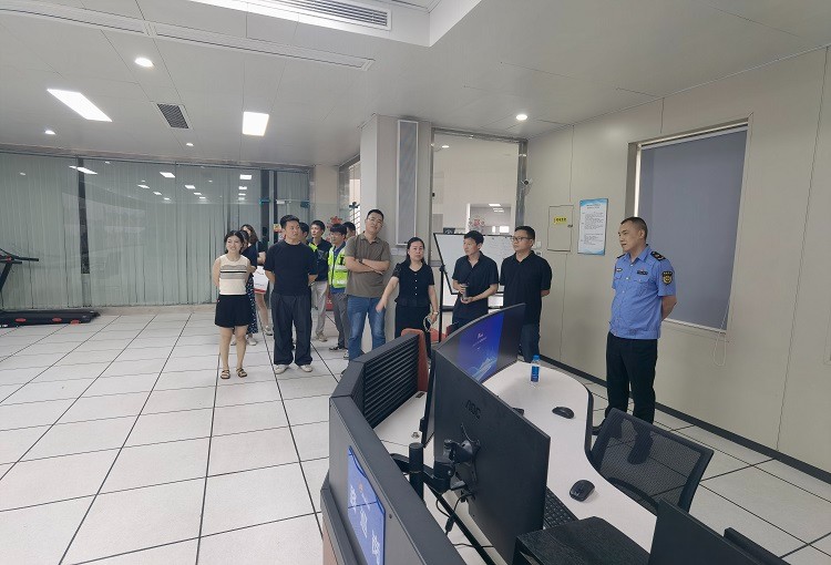 7.10+稽查机电大队+成德南公司赴成灌高速成都站开展收费站运营管理学习交流2.jpg
